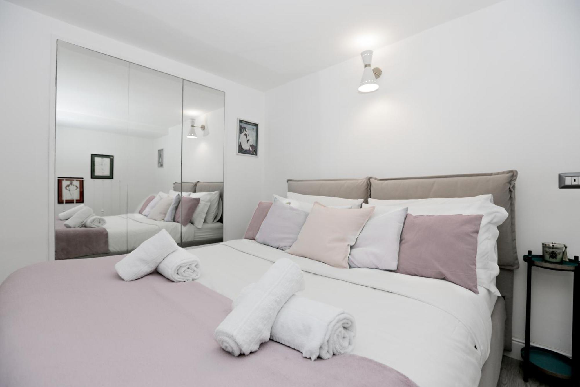 Fashion Loft 8 Min To Duomo Apartment Milan Luaran gambar